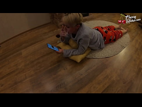 ❤️ Šialená blondínka fajčí obrovský penis a skáče na ňom - análny sex ❤️❌ Šukanie na nás sk.ixiporn.ru ❌
