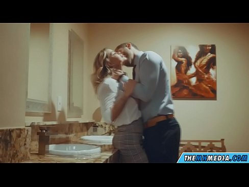 ❤️ Keď vás prsnatá blondínka zvádza na verejných toaletách ❤️❌ Šukanie na nás sk.ixiporn.ru ❌